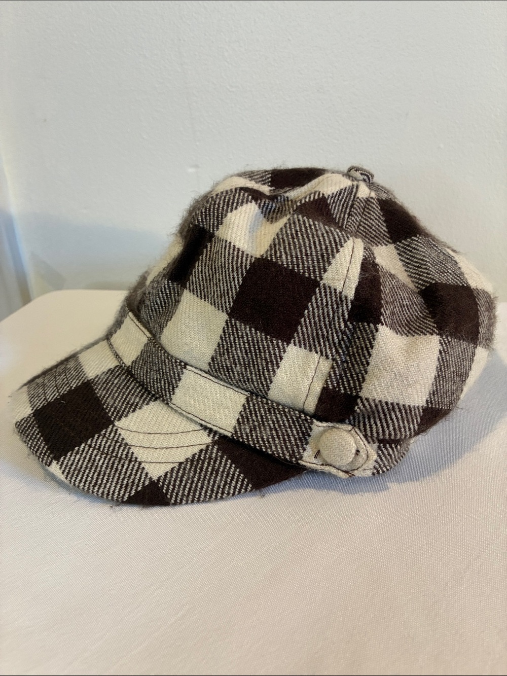 Brown & white women's buffalo check plaid flannel hat newsboy cap fall winter OS